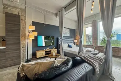 Image de Elegant 2bd | Dt Dallas | Sleeps 16 | Free Parking