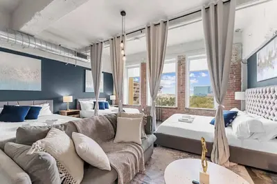 Image de Elegant 2bd | Dt Dallas | Sleeps 16 | Free Parking