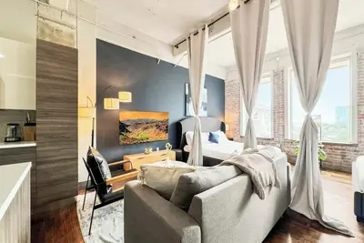 Image de Elegant 2bd | Dt Dallas | Sleeps 16 | Free Parking