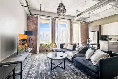 Image de Luxury 2bd | Dt Dallas | Sleeps 5 | Free Parking