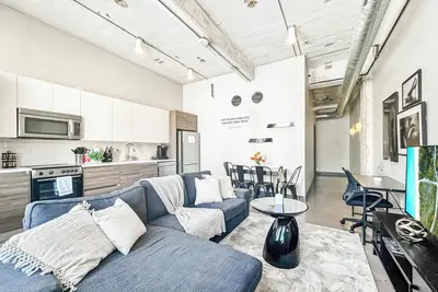 Image de Elegant 2bd | Dt Dallas | Sleeps 5 | Free Parking