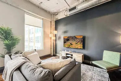 Image de Luxury 1bd | Dt Dallas | Sleeps 8 | Free Parking