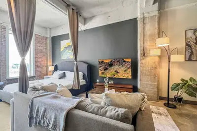 Image de Elegant 2bd | Dt Dallas | Sleeps 16 | Free Parking