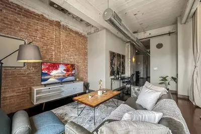 Image de Elegant 3bd | Dt Dallas | Sleeps 9 | Free Parking
