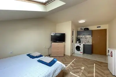 Image de Varna City Studio 1 - right next to the bars, nightclubs, beaches and Sea Garden