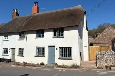 Image de cosy cottage close to beach