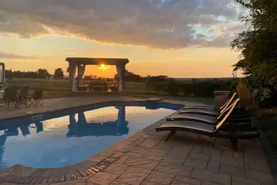 Image de Farm House Resort Pool and Hot Tub