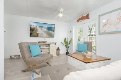 Image de Be A Nomad | Breezy 4br Escape Near Jax Beach