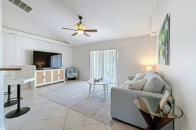 Image de Cozyhome in Largo, minutes to all beaches