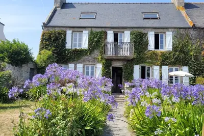 Image de Maison de capitaine avec une vue exceptionnelle, plein Sud, face à la mer
