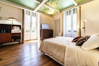 Image de 2 bedroom 2 bathroom apartment Catania, Vintage Living Art & Design