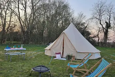 Image de 5m Bell Tents-Glamping in picturesque 6 acre feld tucked away in the countryside