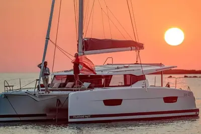 Image de New Vrbo Listing! Elegant 40' Yacht in 5-Star Resort