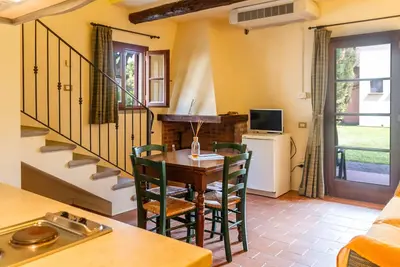 Appartement 'Cesare' avec piscine partagée, Wi-Fi et climatisation
