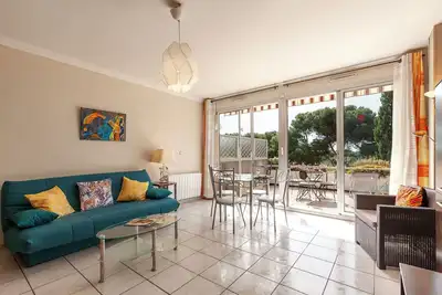 Image de Appartement 'Tres Beau T2 - 50 M' avec vue sur la mer, Wi-Fi et climatisation