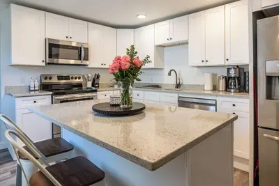 Cozy Contemporary River's Edge Retreat