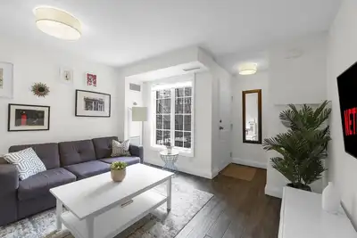 Image de Comfy 1br - King West - Transit Access - Gym