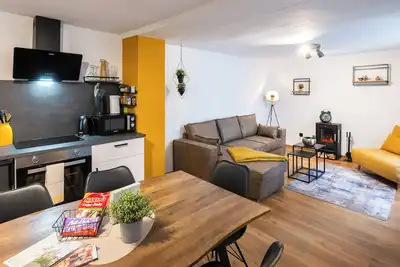 Image de Old building oasis Fulda - quiet, central, terrace, train station 400m -