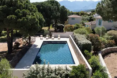 Image de Villa de standing avec piscine proche de la plage