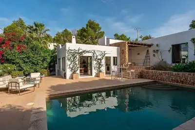 Image de Villa à Sant Antoni De Portmany avec 3 chambres à coucher, 6 couchages