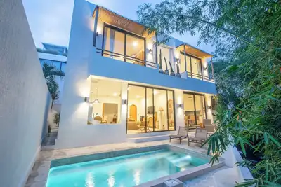 Image de Exquisite 3br Enclosed Living 5 min to La brisa