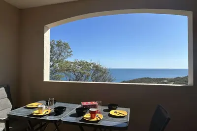 Image de Appartement moderne avec vue mer, parking et Wi-Fi