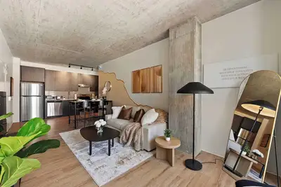 Image de Urban 3bd Retreat in Printer's Row with Amenities!