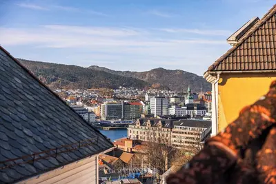 Image de 300 to Bryggen l Bergen style house Revamped 2023
