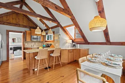 Image de Charming Coastal Duplex in heart of Sandwich