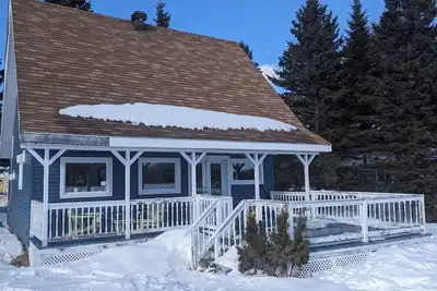 chaleureux chalet d’hiver à Ste-Lucie-des-Laurentides, Wi-Fi/animaux
