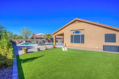 Image de Spacious House w/ Refreshing Private Pool, close to Golf, Shopping & Restaurants