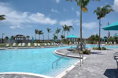 Image de Spacious 3-bedroom coach home in Wellen Park Golf and Country Club