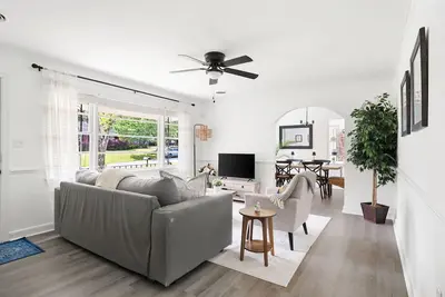 Image de Beautifully renovated 3-bedroom house near Charleston, Park Circle and beaches