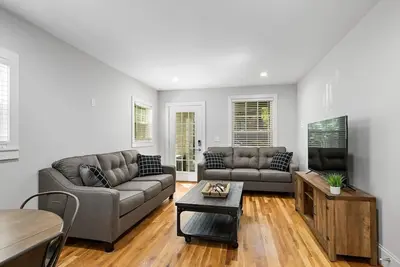 Image de Avenue Quads - Unit 2/Cityside Retreat/Parking