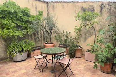Image de Cozy vacation home in picture-book village, 2 km to the beach at the Pont du Gard