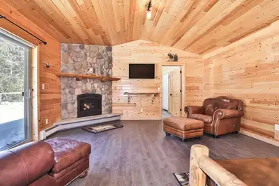 Image de Barndominium Cabin in the Northwoods of Arbor Vitae Wi minutes from Slo's Pub