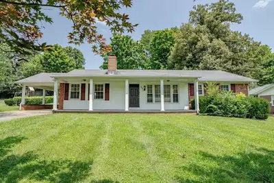 Image de Edgewood Estates 4-bedroom house in Elizabethtown near Ft. Knox & Louisville