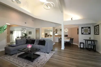 Image de 4bed-2bath gorgeous house with huge backyard for your privacy