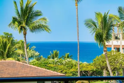 Image de Redecorated! New Offering Summer 2025 - The Palm Coast F202 Ocean View Grand Luxe Villa Sleeps 8!