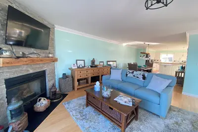 Image de Starfish Cottage. . . . . Direct Beachfront!