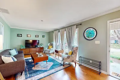 Image de Charming dog and wheelchair friendly home with beach gear