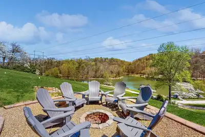 Image de Lakeside home with private dock, stunning views & relaxing outdoor space