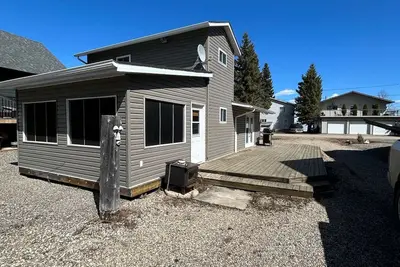 Image de Cozy Cabin at Candle Lake!