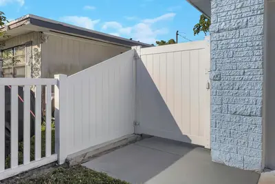 Image de Cozy Modern Studio Getaway in Pinellas Park