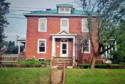 Image de Charming 4-bedroom house in historic downtown Charlottesville with WiFi, Ac