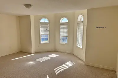 Image de Welcome to a Charming 4-Bedroom Retreat in Chippawa, Niagara Falls