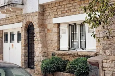 Image de Comfortable house for family vacation or remote work