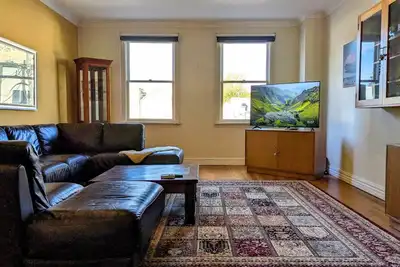 Image de Heart of Surrey Hills - comfort + convenience