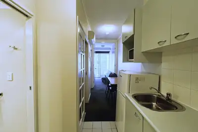 Image de 2br Apartment | Free Wi-Fi | Heart of Melbourne Cbd