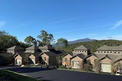 Image de Charming 4-bedroom townhome with Grandfather Mountain Views in Blowing Rock